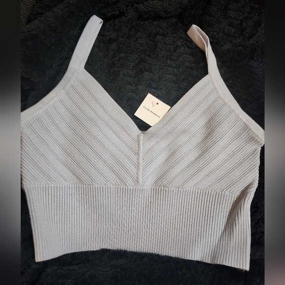 Club Monaco Ribbed Crop Top - Picture 5 of 7